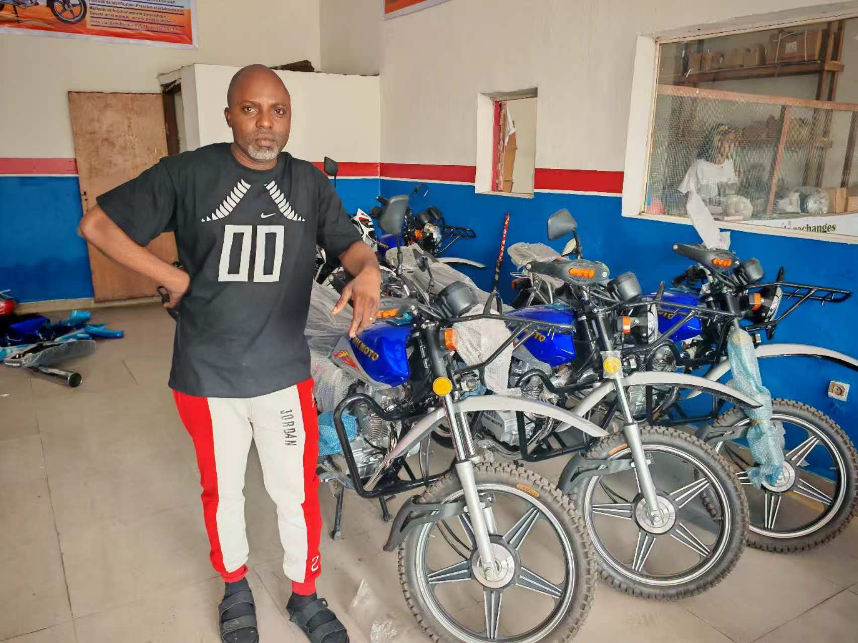 同心同行 璀璨啟航 | 剛果金沙薩MH Moto Kasavubu新店開業