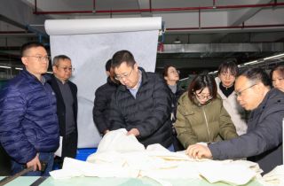 優(yōu)衣庫客戶代表來訪湖南華繡